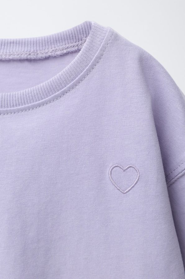 Basic Heart Embroidered T-Shirt
