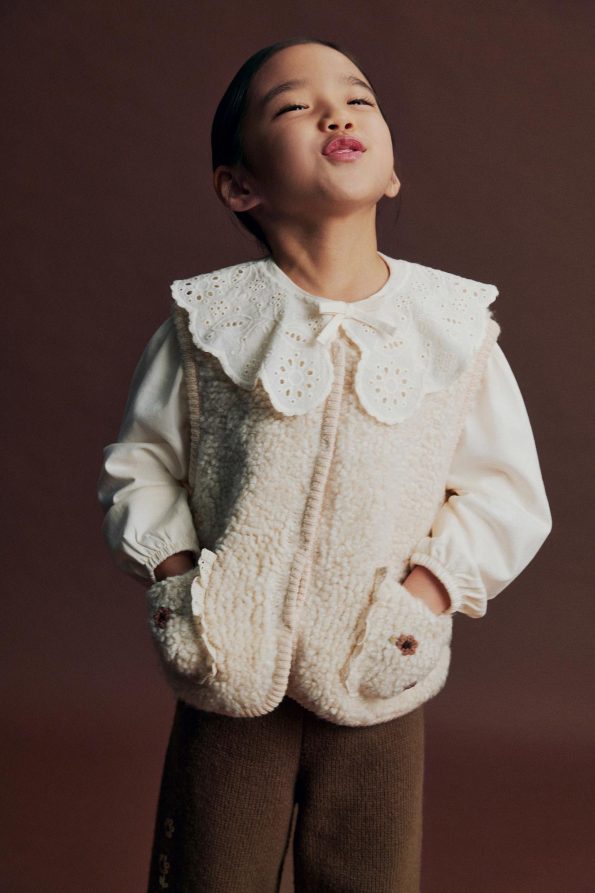 Embroidered Flower Knit Trousers