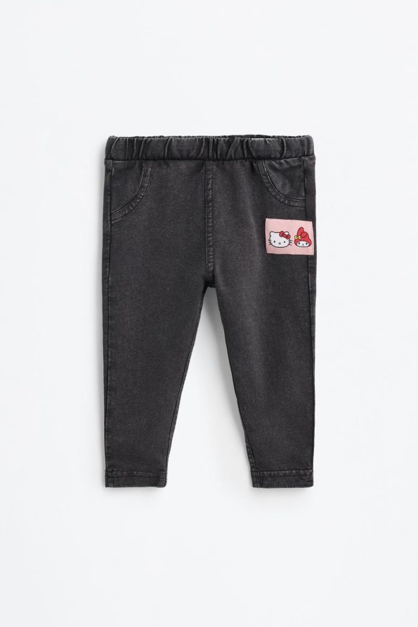 Hello Kitty ©SANRIO Sweatshirt and Jogger Pants Set
