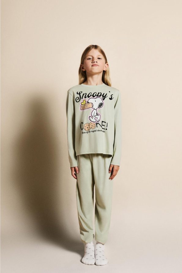 Snoopy Peanuts™ Printed Long Pajama Set