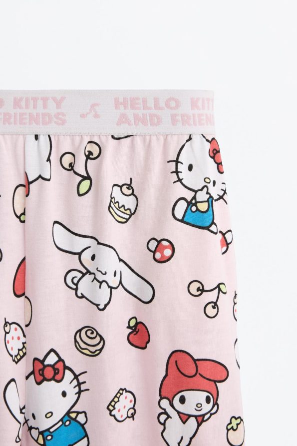 Hello Kitty ©SANRIO Long Pajama Set