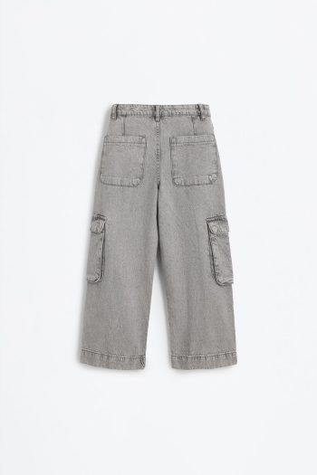 Wide Leg Cargo Jeans
