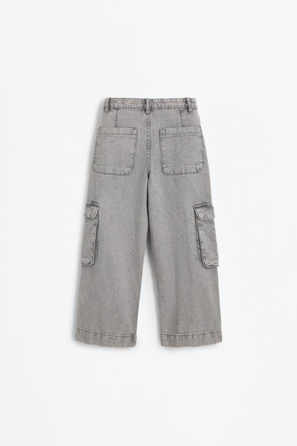 Wide Leg Cargo Jeans