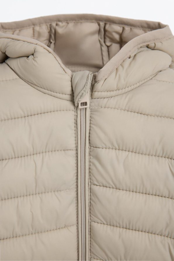 Lightweight Hooded Puffer Jacket