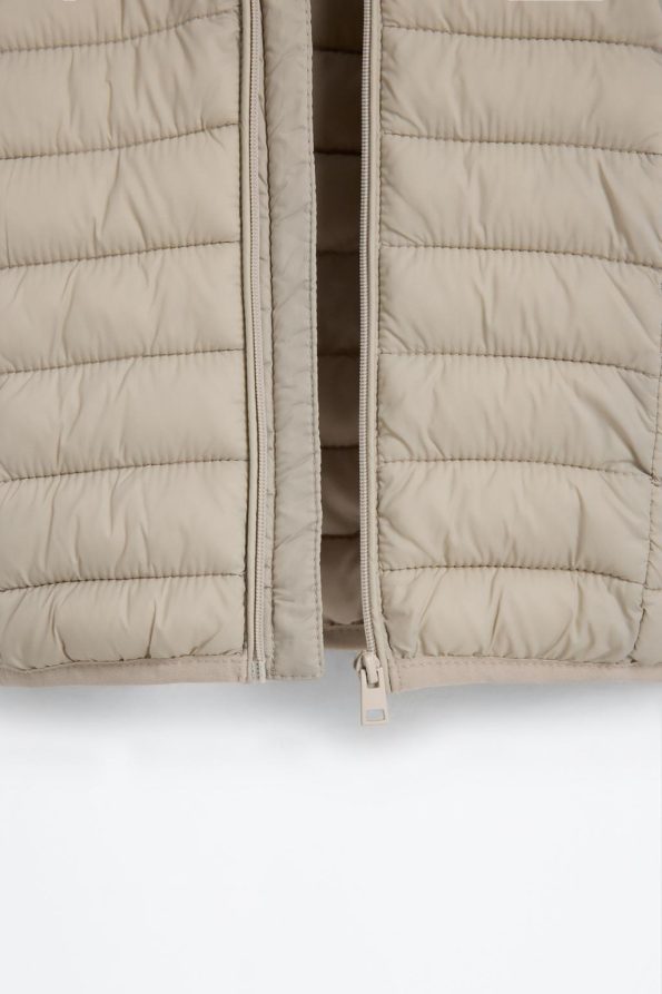 Lightweight Hooded Puffer Jacket