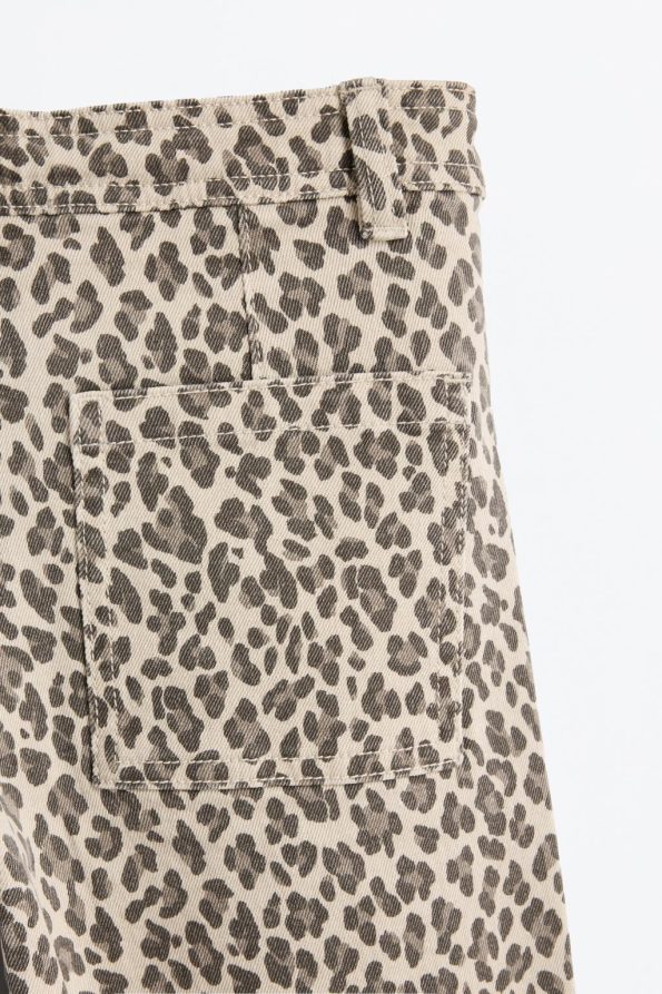 Patterned High-Waisted Jeans