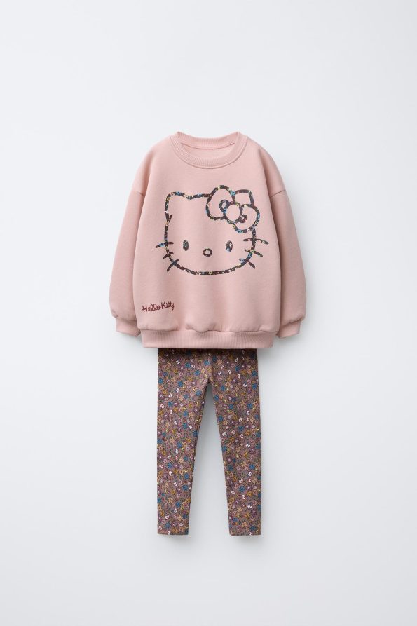 HELLO KITTY © SANRIO Floral Pattern Sweatshirt and Leggings Set