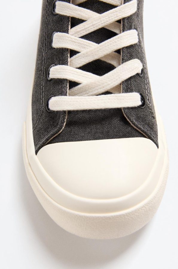 Breathable Ankle Sports Shoes with Nose Detail