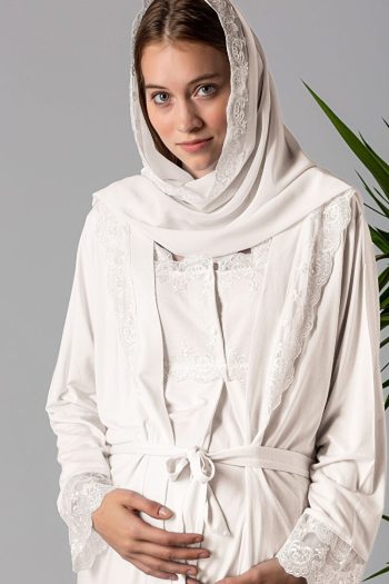 ByLohusa Effortt Ecru Maternity Pajama Set with Robe