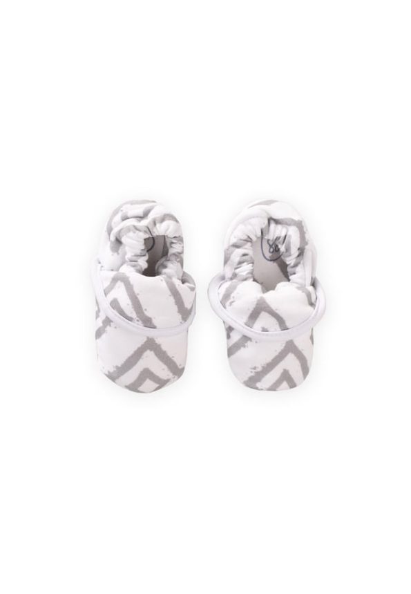 Elastic Back Baby Booties 16-23 Months Cream Checkered
