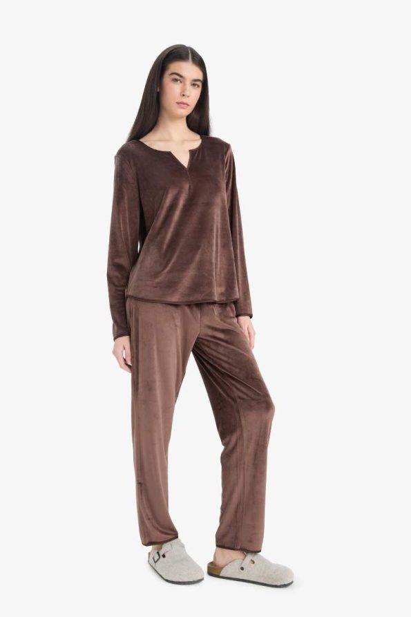Fall in Love Long Sleeve Velour Pajama Set Regular Fit