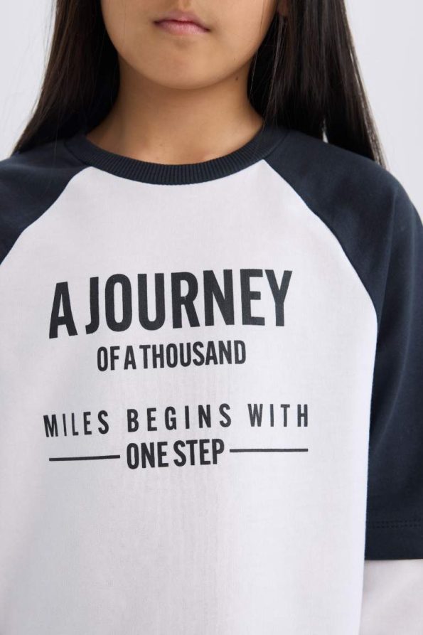 Girls' Oversized Wide Fit Printed Long Sleeve T-Shirt