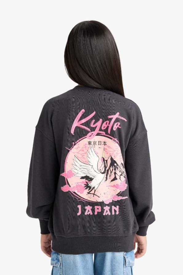 Girls' Oversized Wide Fit Crew Neck Sweatshirt with Back Print