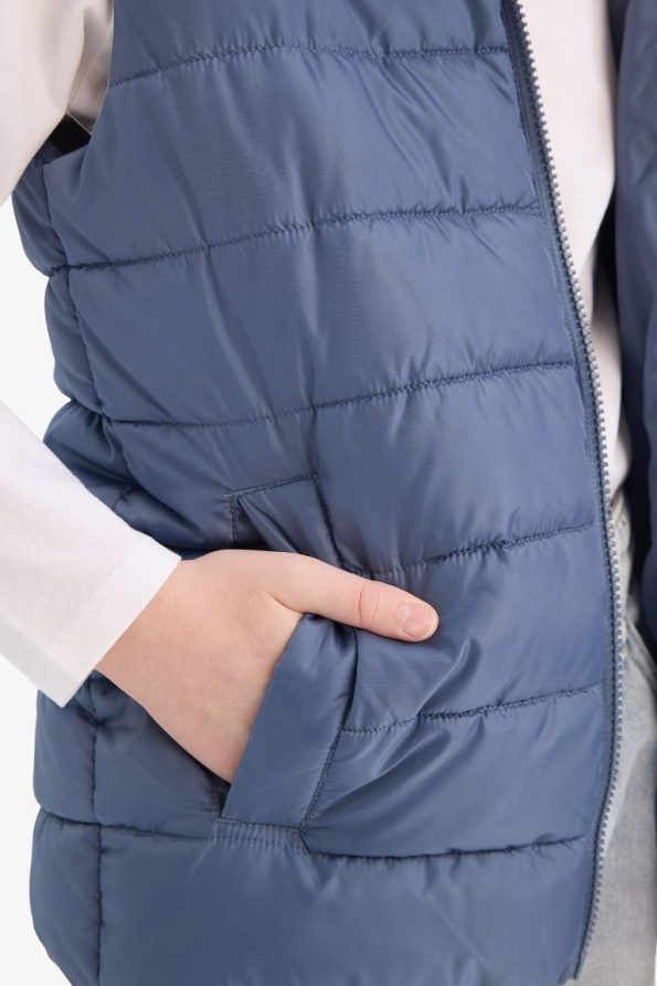 Boys' Water-Resistant Hooded Zip-Up Puffer Vest