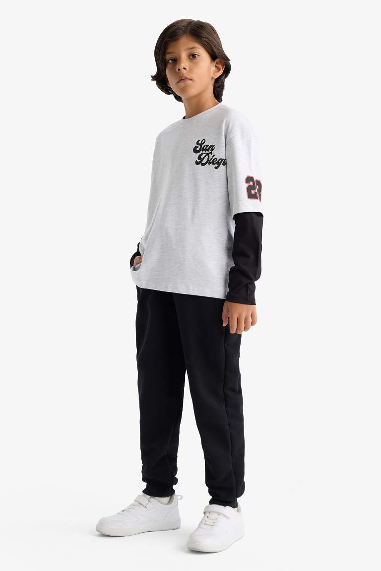 F2494A8_25AU_GR400_02_02.jpg Boys' 2-Piece Printed Sweatshirt and Jogger Set