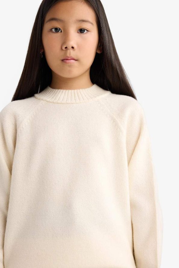 Girls' Round Neck Knitted Sweater