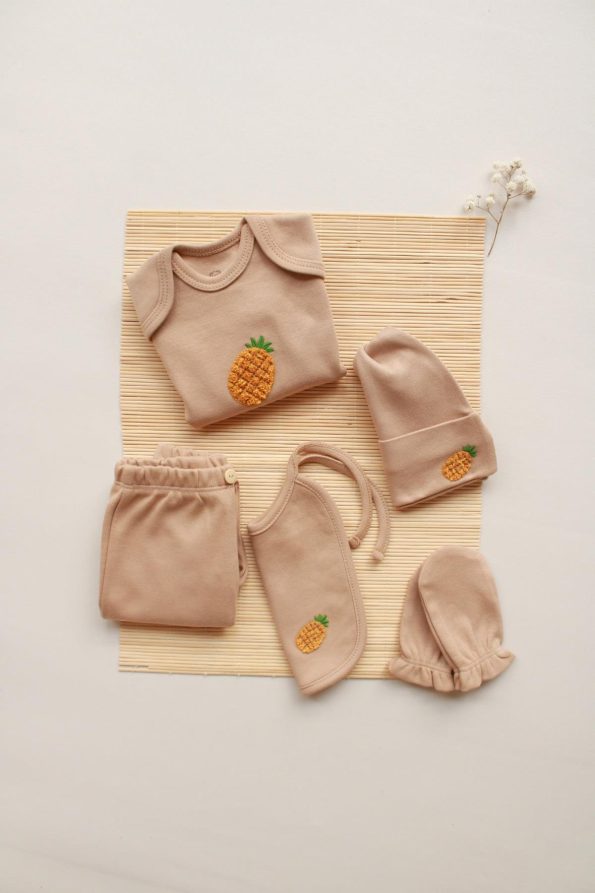 Pineapple Embroidered 5-Piece Short Sleeve Newborn Set