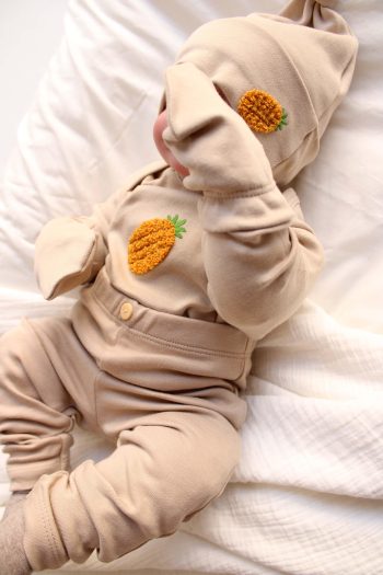 Pineapple Embroidered 5-Piece Long Sleeve Newborn Set