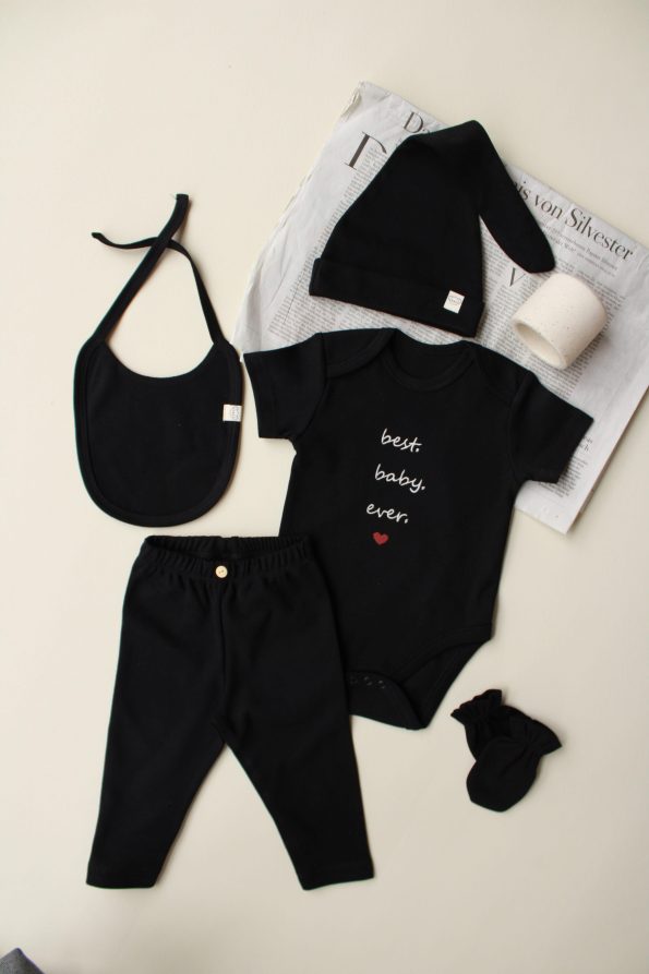 Embroidered 5-Piece Newborn Set