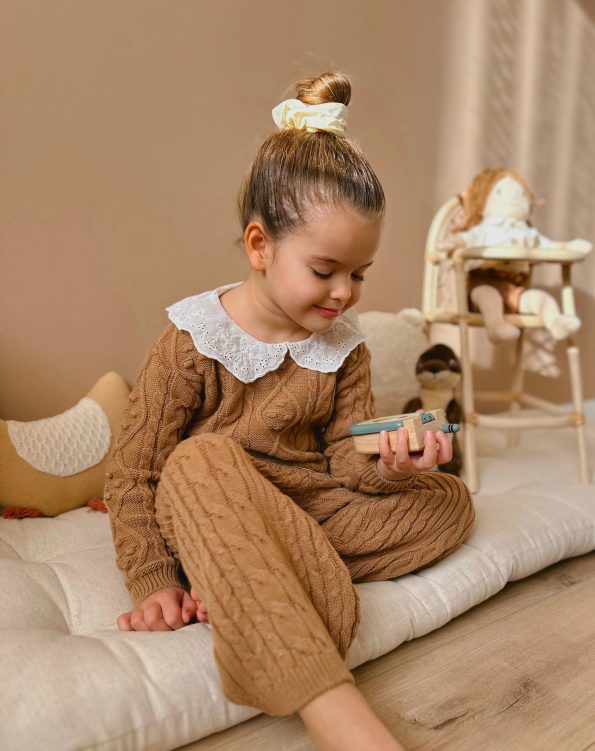 Striped Detail Knit Sweatshirt and Pants Set for Girls