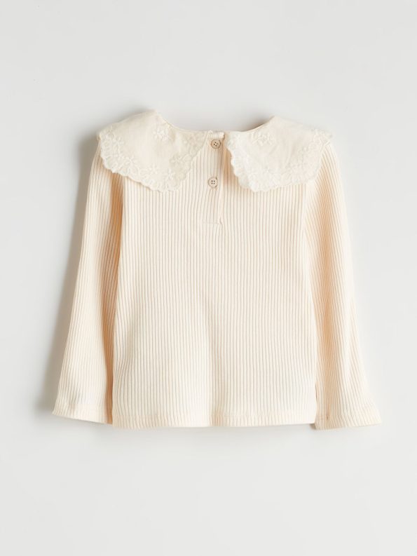 Girls' long-sleeved blouse