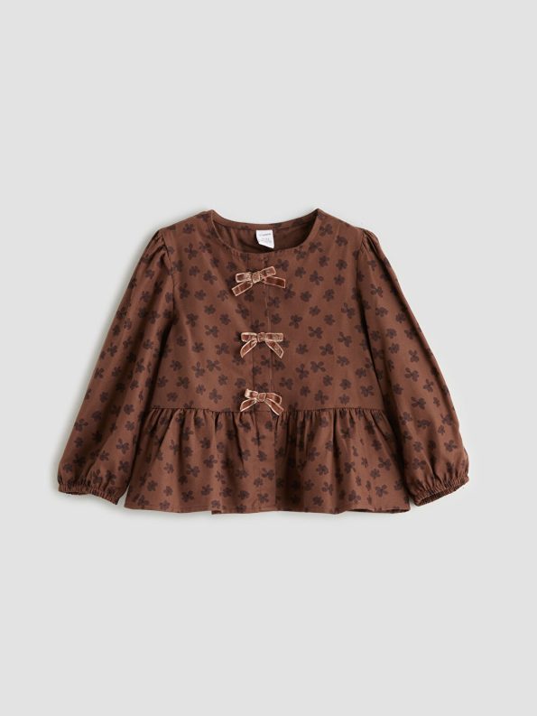 Girls' three-piece set: shirt, shorts, and long socks