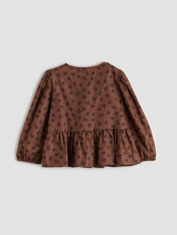 Girls' three-piece set: shirt, shorts, and long socks