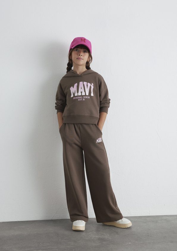 Brown Sweatshirt