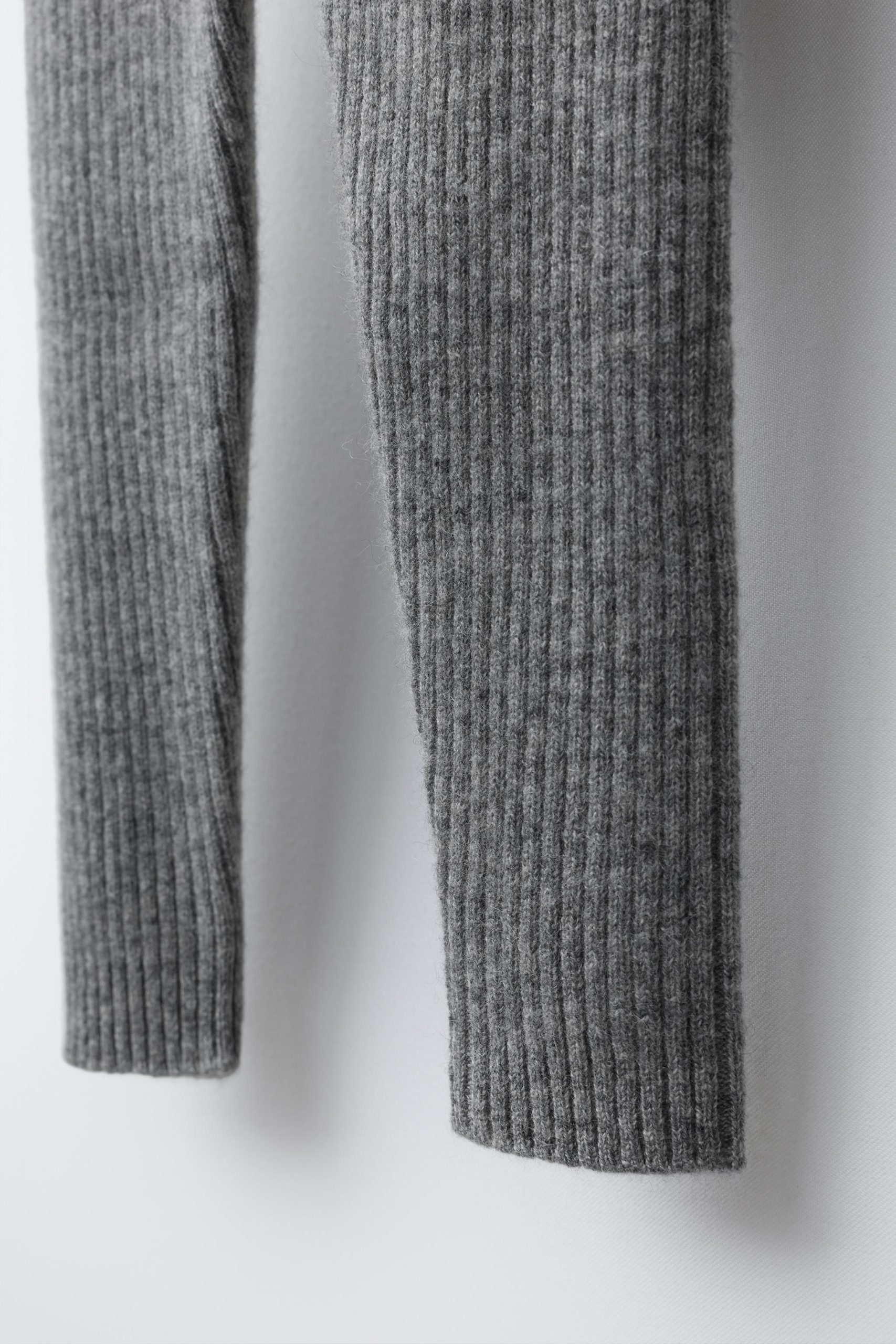 00837553812-e4.jpg 100% Cashmere Leggings