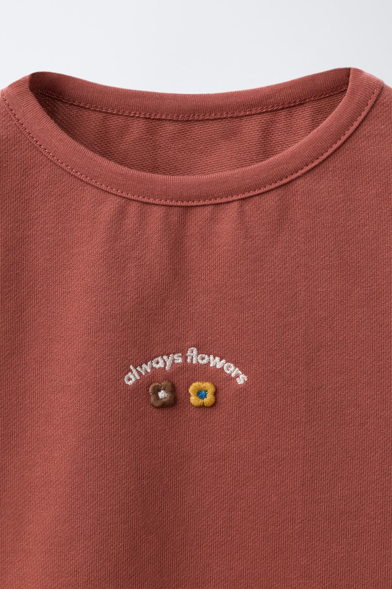 01037555705-e3.jpg Embroidered T-Shirt