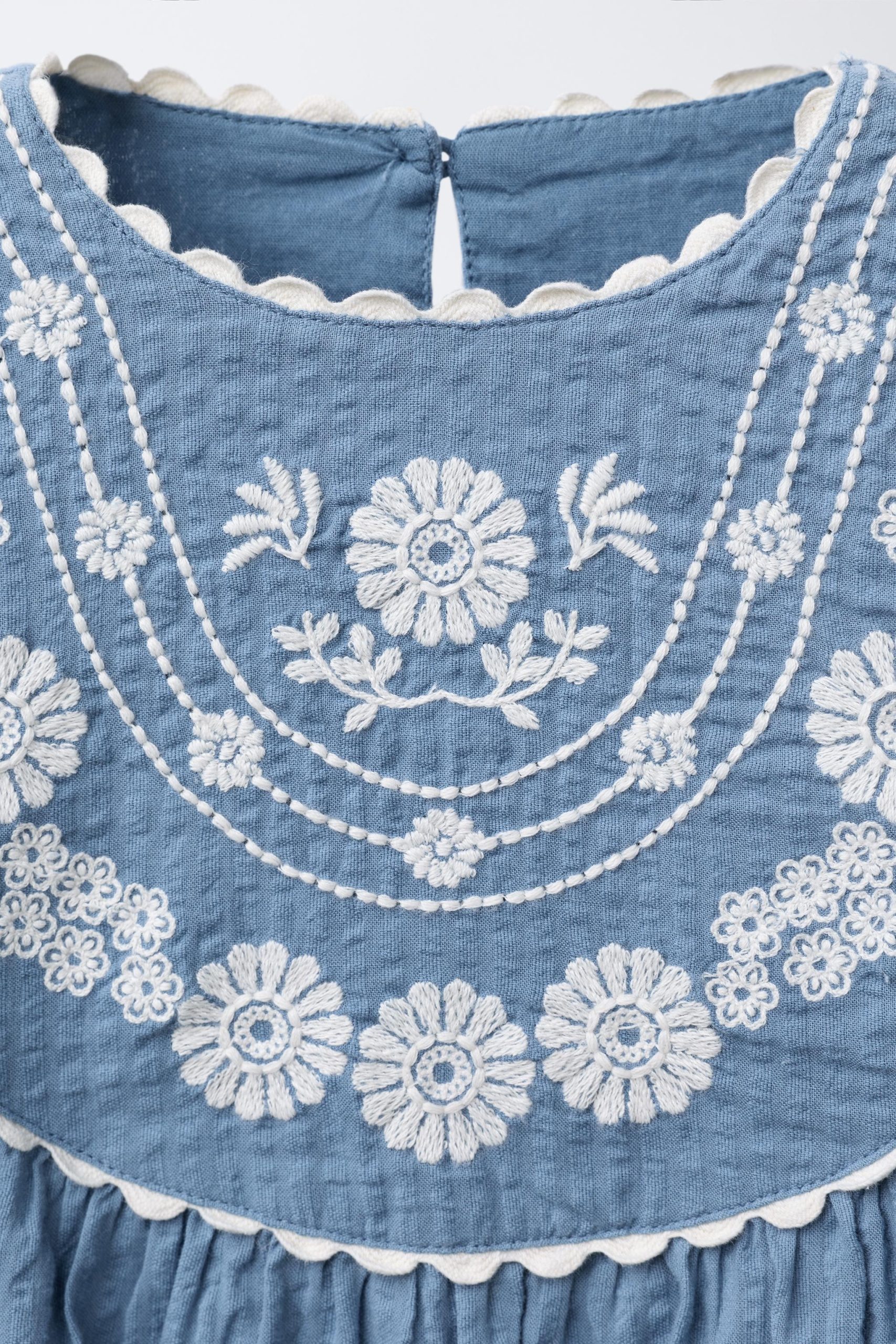 01381555400-e3.jpg Embroidered Floral Dress