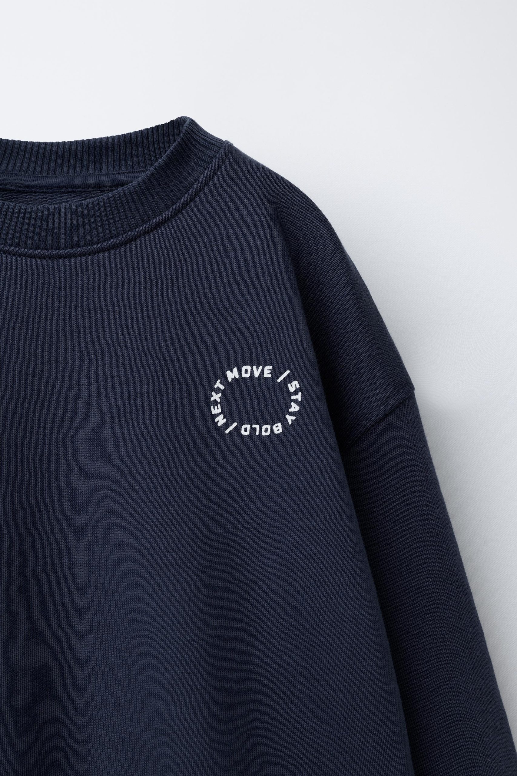 01880533401-e3-1.jpg Basic Sweatshirt with Slogan