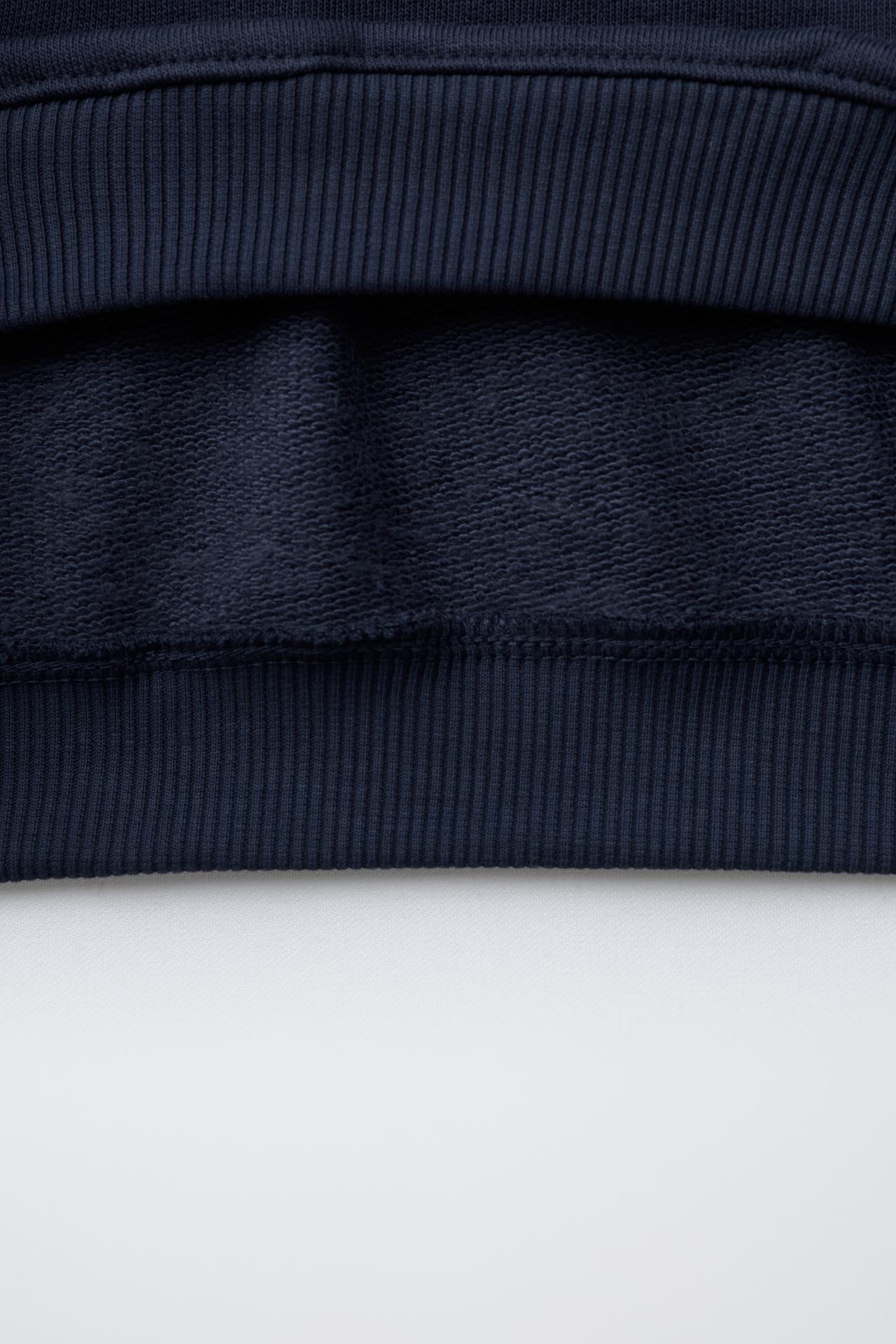 01880533401-e4.jpg Basic Sweatshirt with Slogan