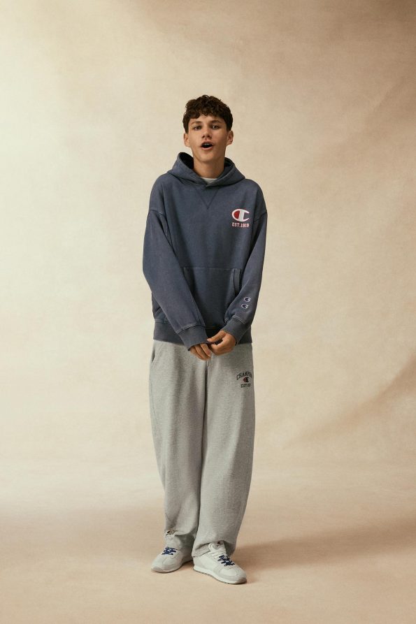 Faded-Effect Hoodie Champion ® X Zara