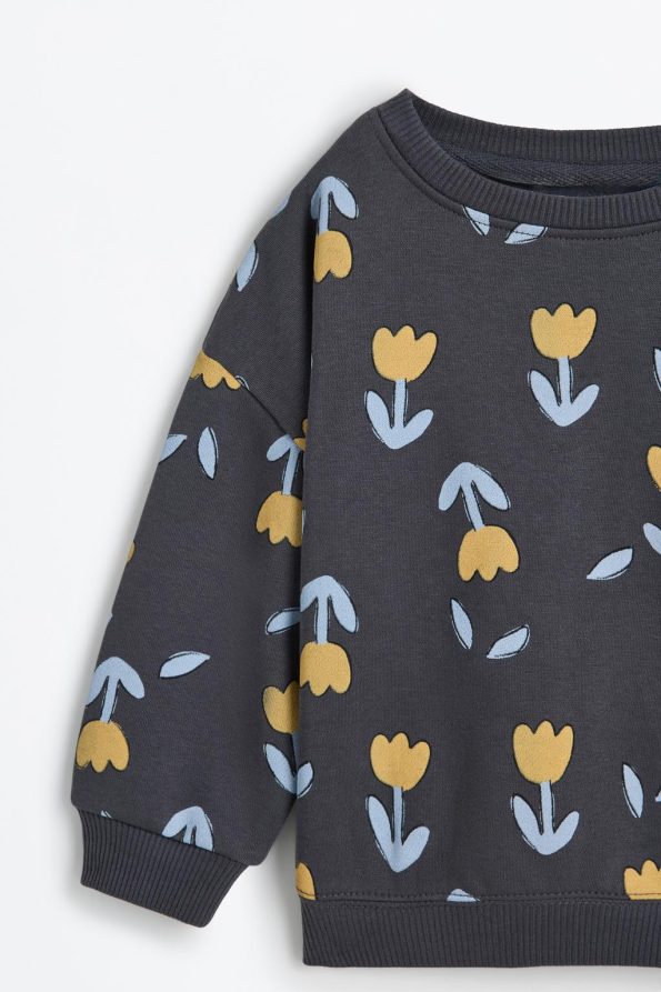 Patterned Sweatshirt and Ribbed Leggings Set