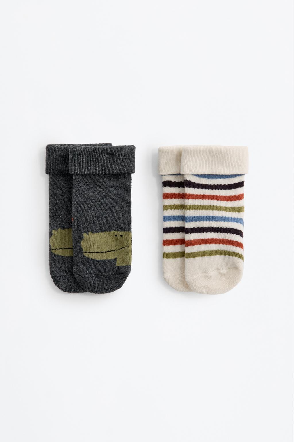 05264833015-A5.jpg 2-Pair Non-Slip Dinosaur Patterned Socks Pack