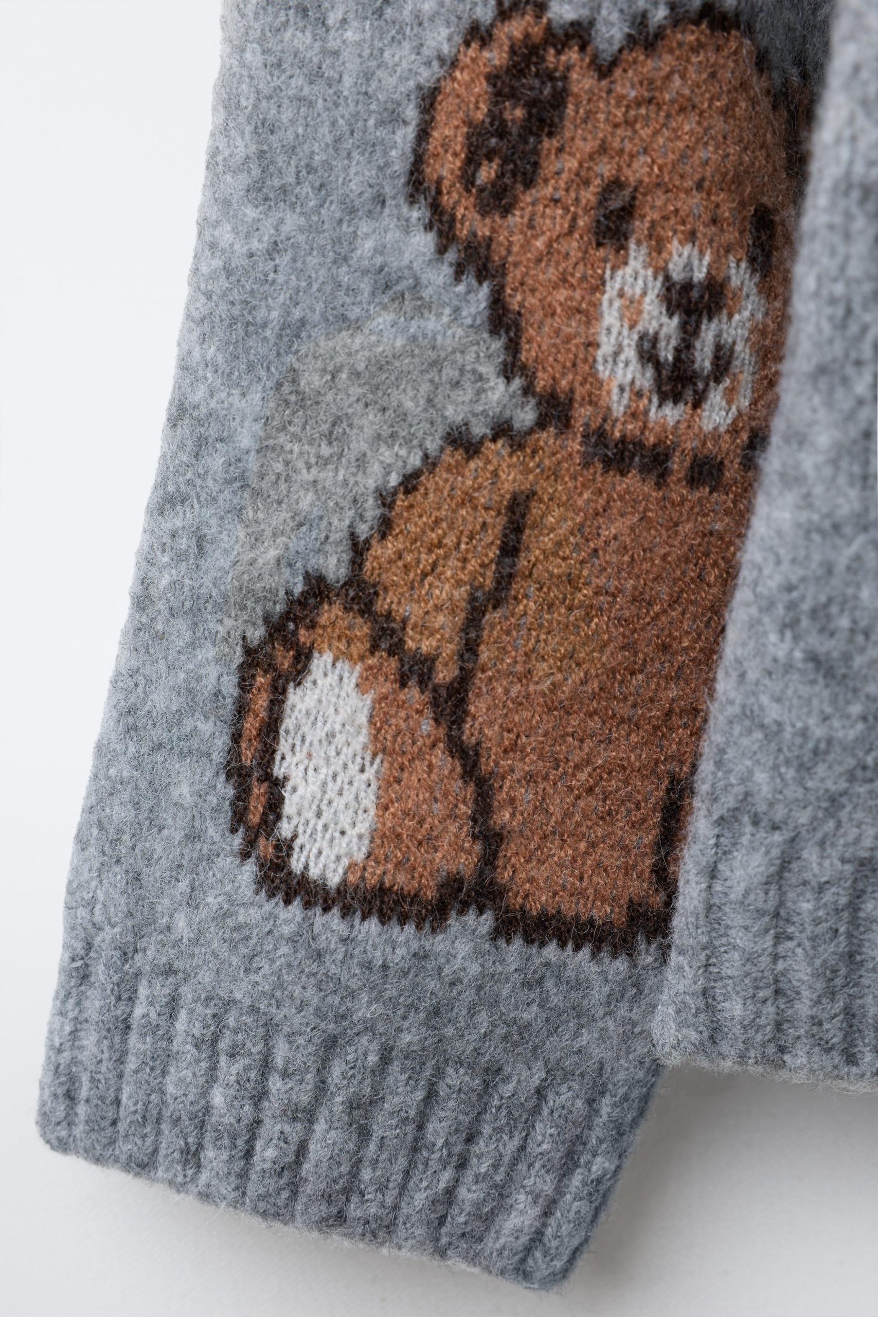 05536440803-e4.jpg Knit Sweater with Bear Print