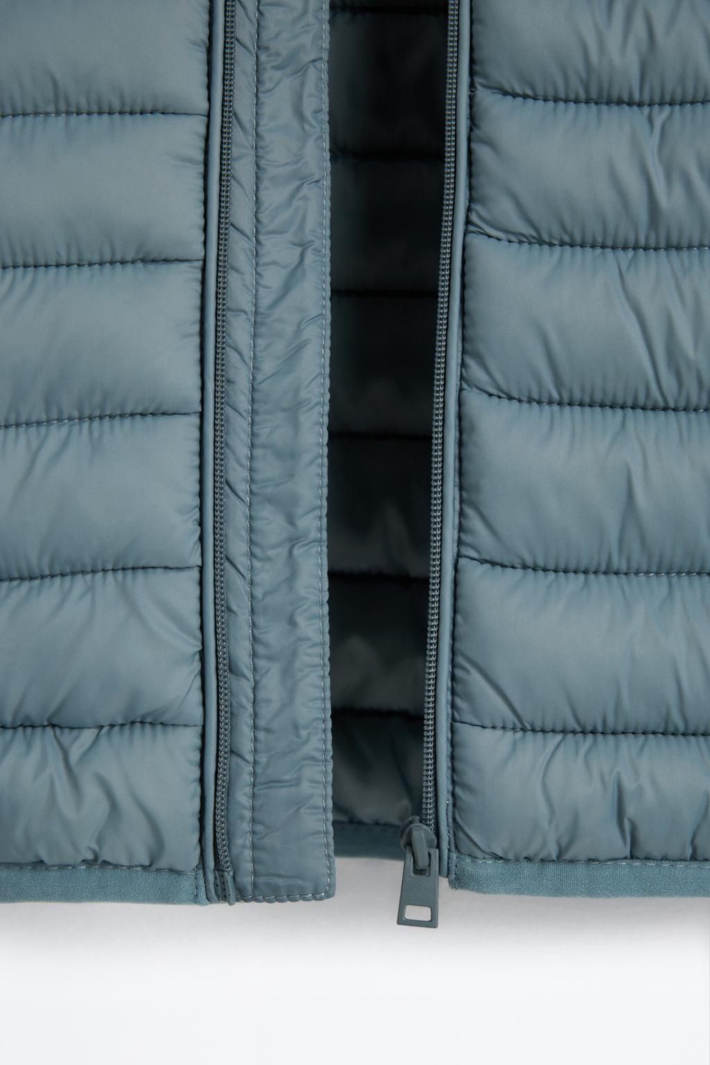 05814200438-A9.jpg Lightweight Hooded Puffer Jacket