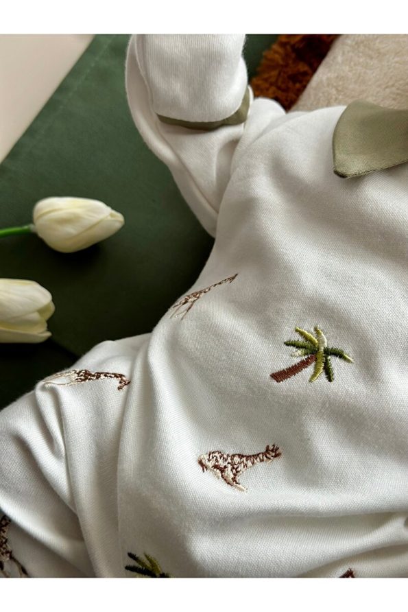 Mama Miel Baby Minimal Giraffe Embroidered Romper and Hat Set / Olive