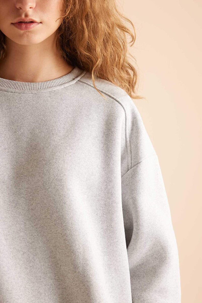 1_org_zoom-1444.jpg Defacto Cool Oversized Gray Basic Sweatshirt