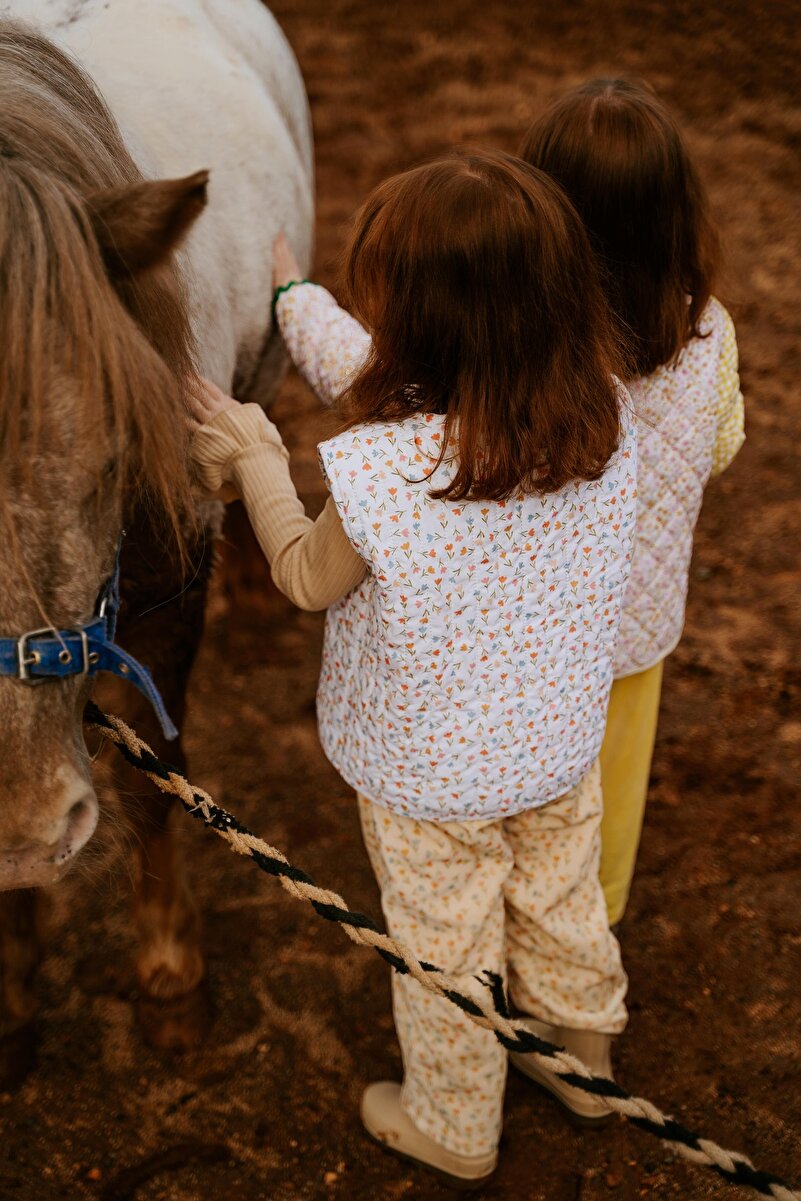 1_org_zoom-1786.jpg Cherry Kids Floral Pattern Plush Cream Vest