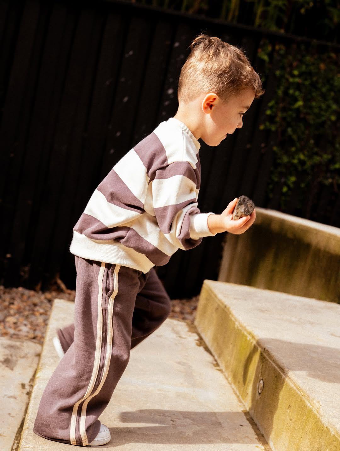 3cbabe73-c9c0-4e5f-8c0c-13b31a6d472d-3-a51c.jpeg Unisex Kids Cotton Brown Striped Sweatshirt and Track Pants Set - Relaxed Fit