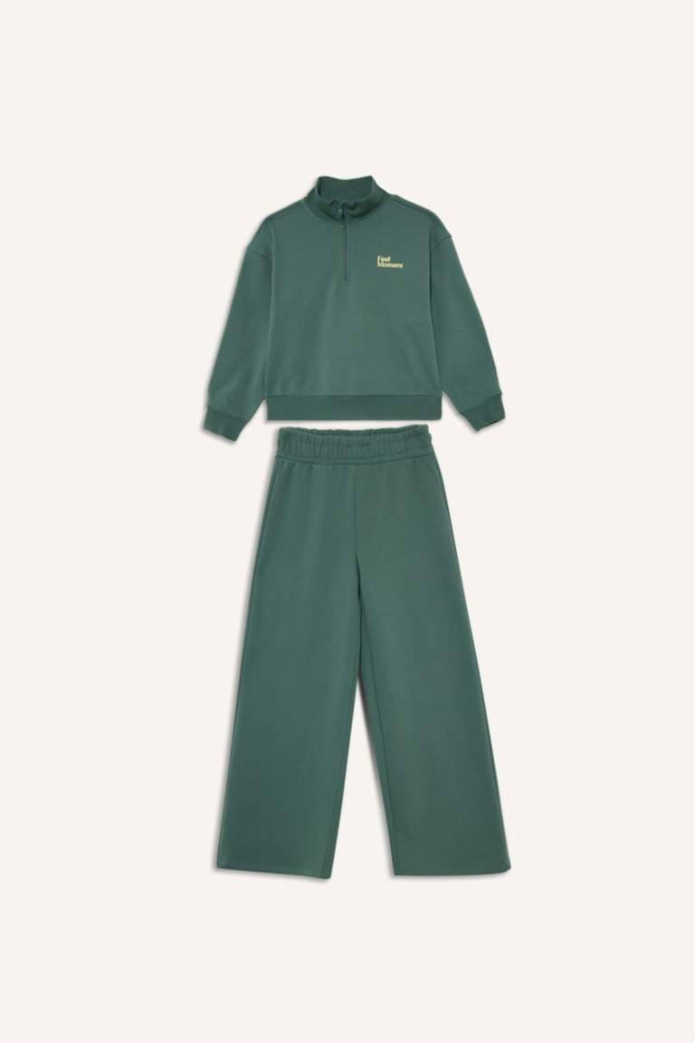 F8401A8_25WN_GN758_06_02.jpg Girls' 2-Piece Printed Sweatshirt with Half Zipper and Wide Leg Sweatpants