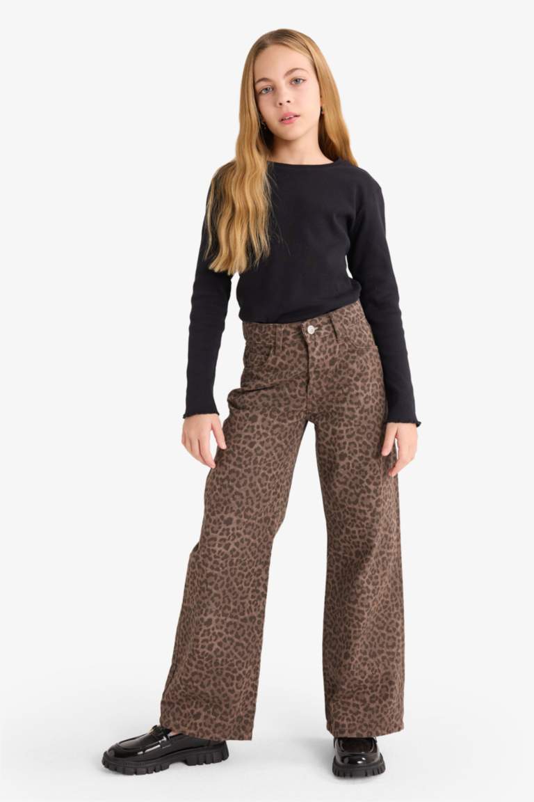 G3695A8_25WN_KH58_02_02.jpg Girls' Flare Fit Leopard Print Bell-Bottom Pants