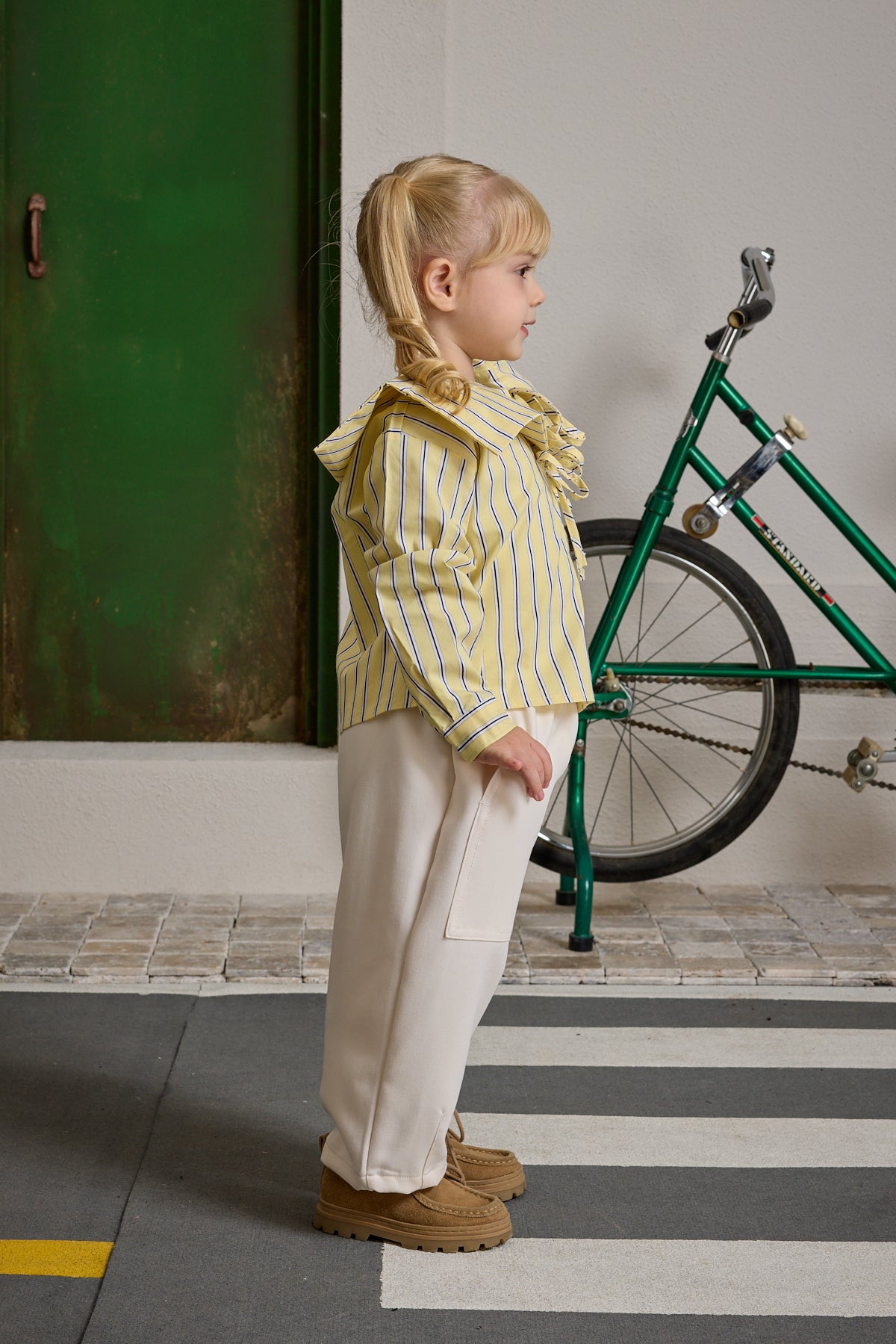 bagcik-detayli-cizgili-gomlek-sari-10772.jpg Striped Shirt with Lace-Up Detail Yellow