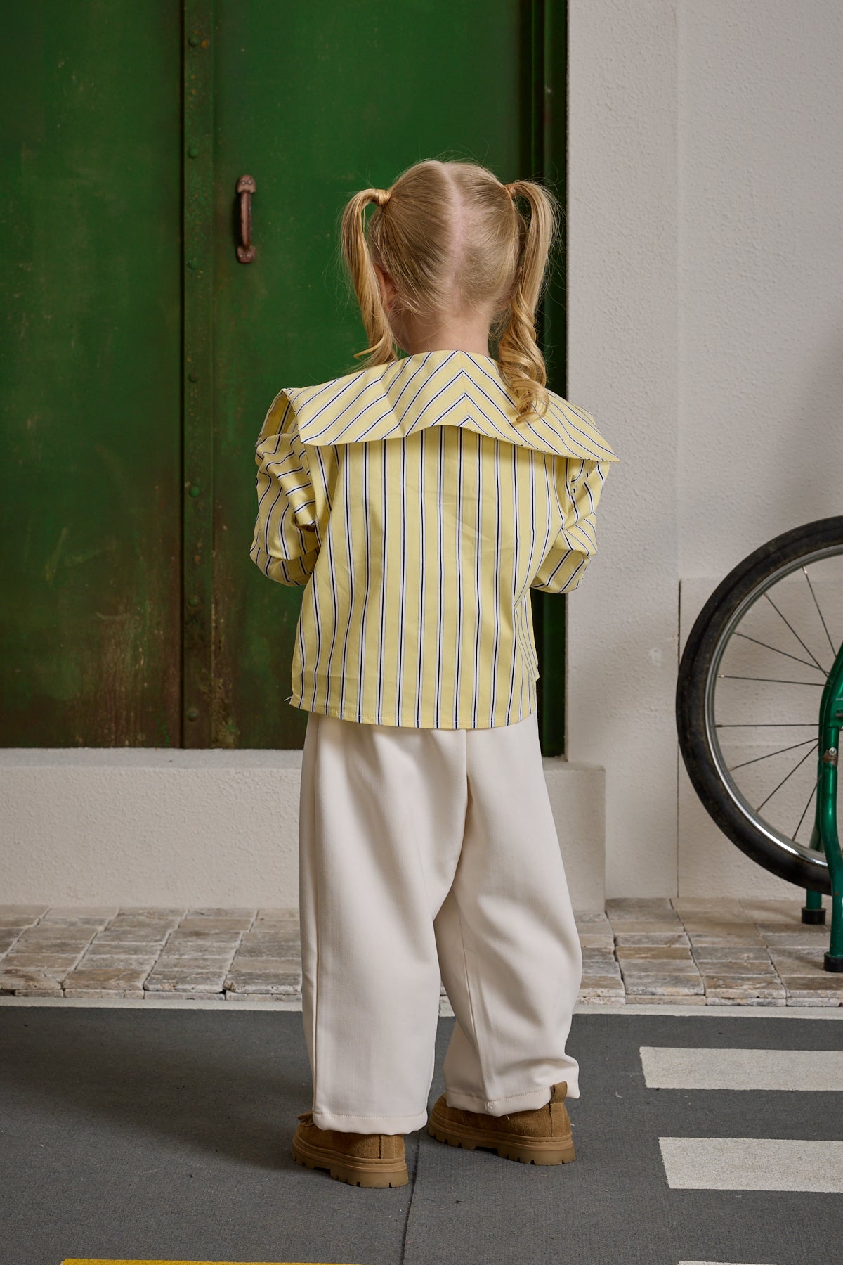 bagcik-detayli-cizgili-gomlek-sari-10773.jpg Striped Shirt with Lace-Up Detail Yellow