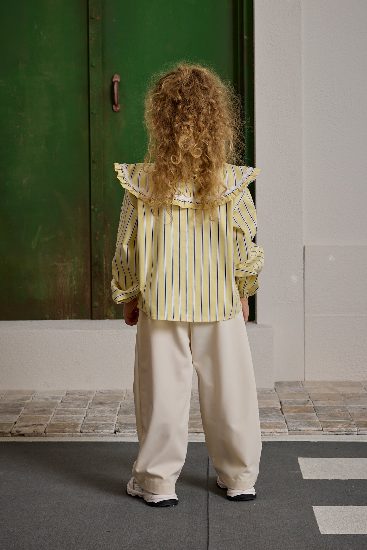 genis-yakali-cizgili-gomlek-sari-11422.jpg Wide Collar Striped Shirt Yellow