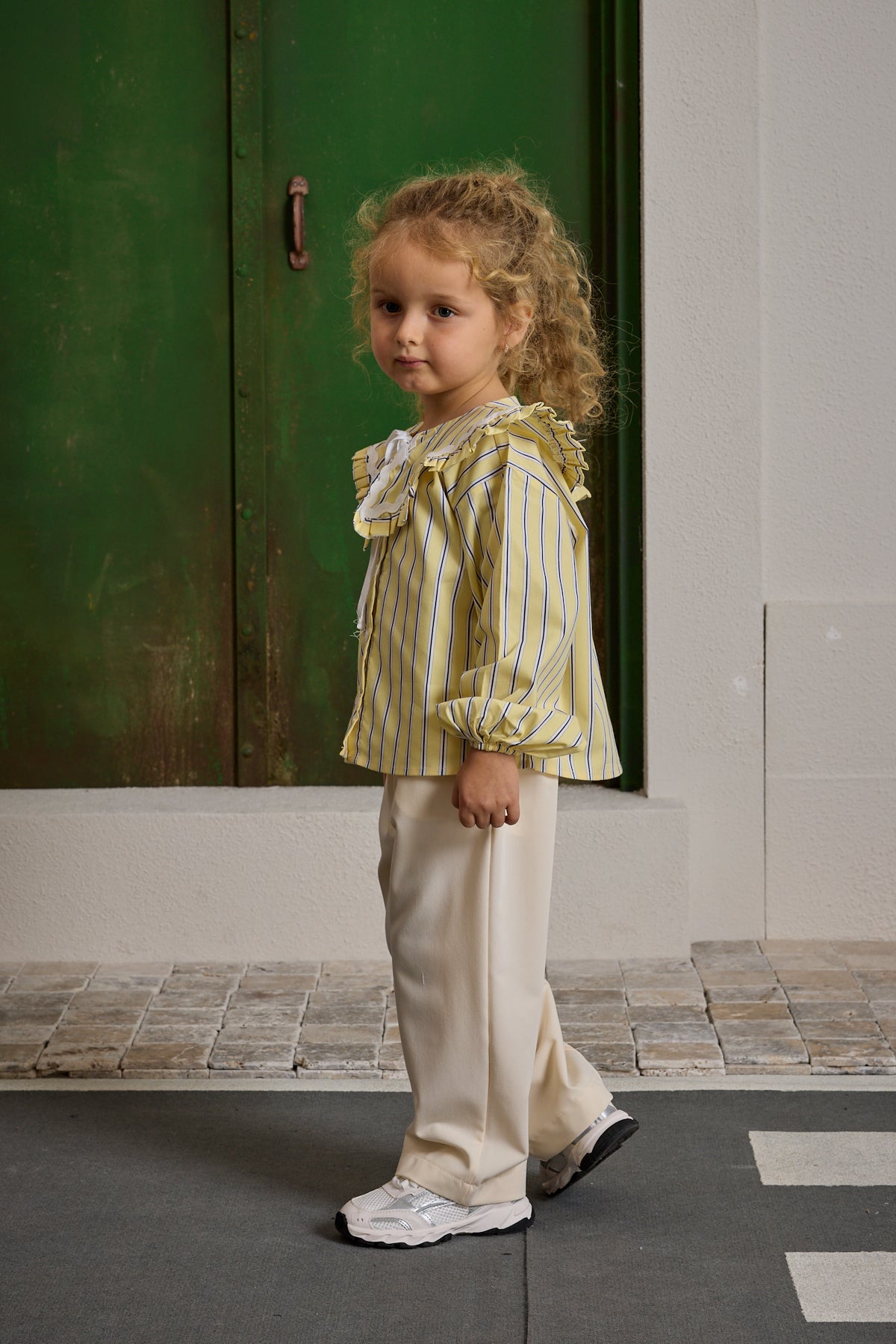 genis-yakali-cizgili-gomlek-sari-11423.jpg Wide Collar Striped Shirt Yellow