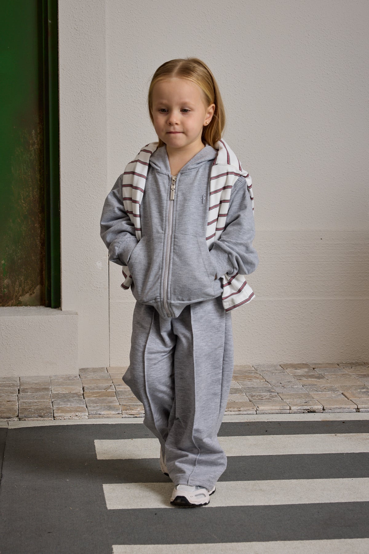 kapusonlu-basic-esofman-takimi-gri-melange-11151.jpg Hooded Basic Tracksuit Gray Melange