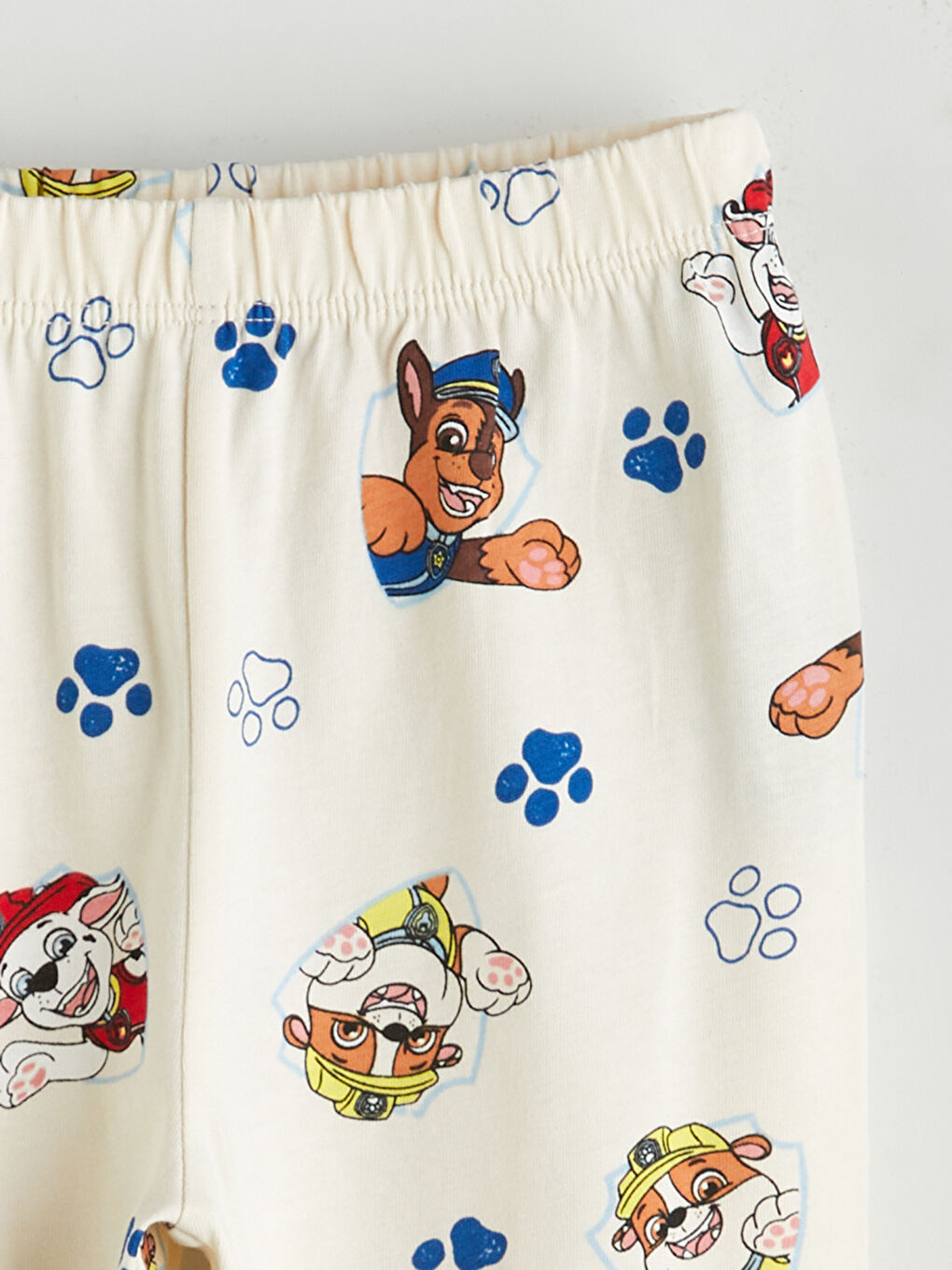 l_20252-w5ci00z1-ff7_a5.jpg LCW Baby Beige Crew Neck Paw Patrol Printed Boys Pajama Set